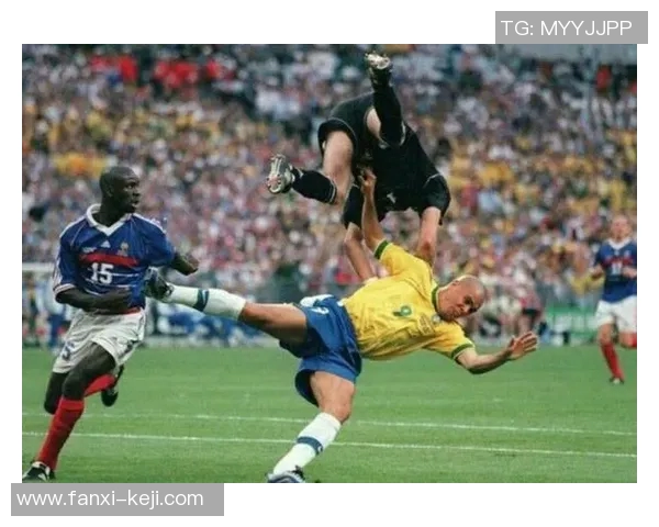 足球世界杯经典瞬间回顾:那些震撼人心的时刻与历史传奇 足球世界杯经典瞬间回顾:那些震撼人心的时刻与历史传奇